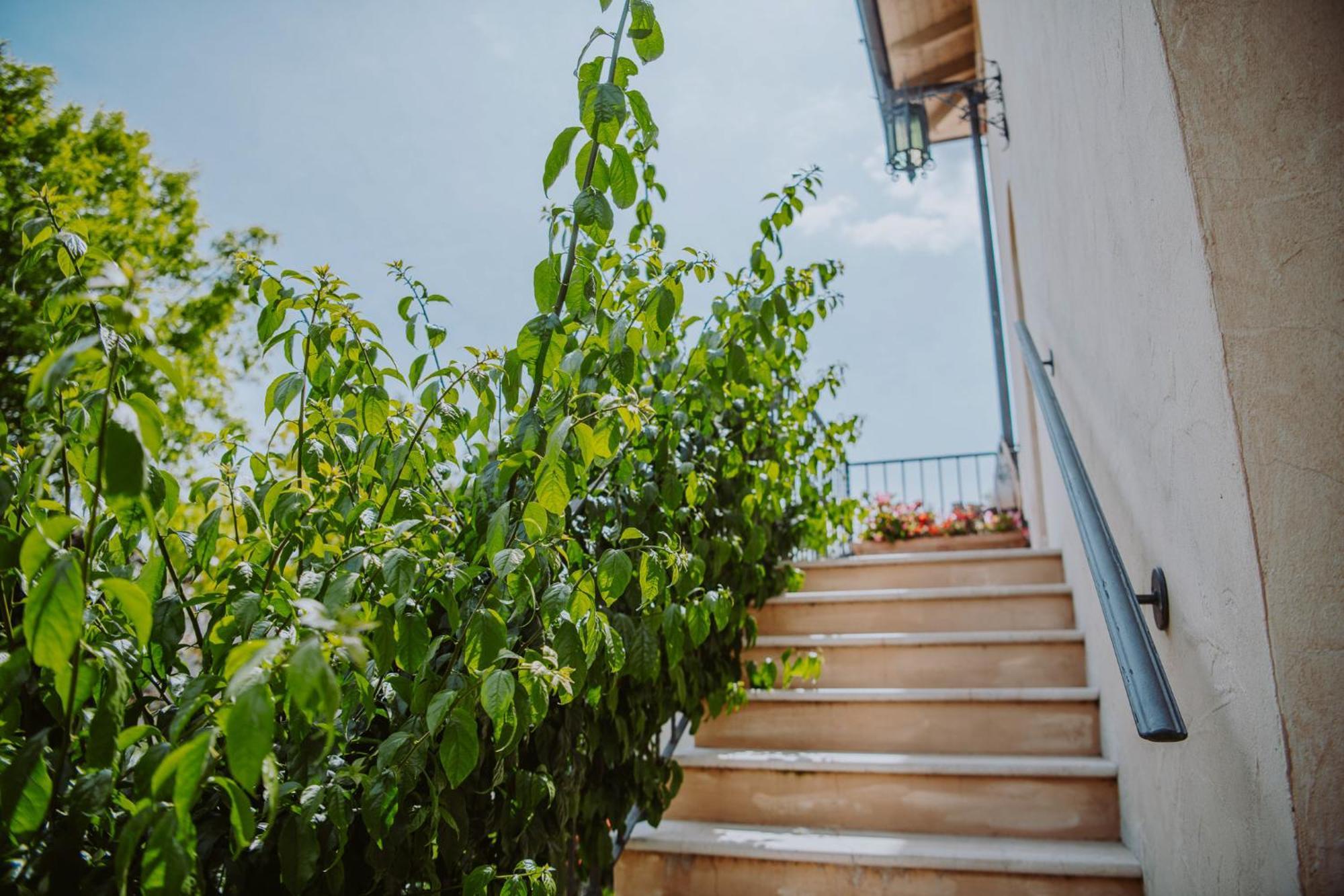 Relais De Charme Le Videlle Guest House Raffa Exterior photo