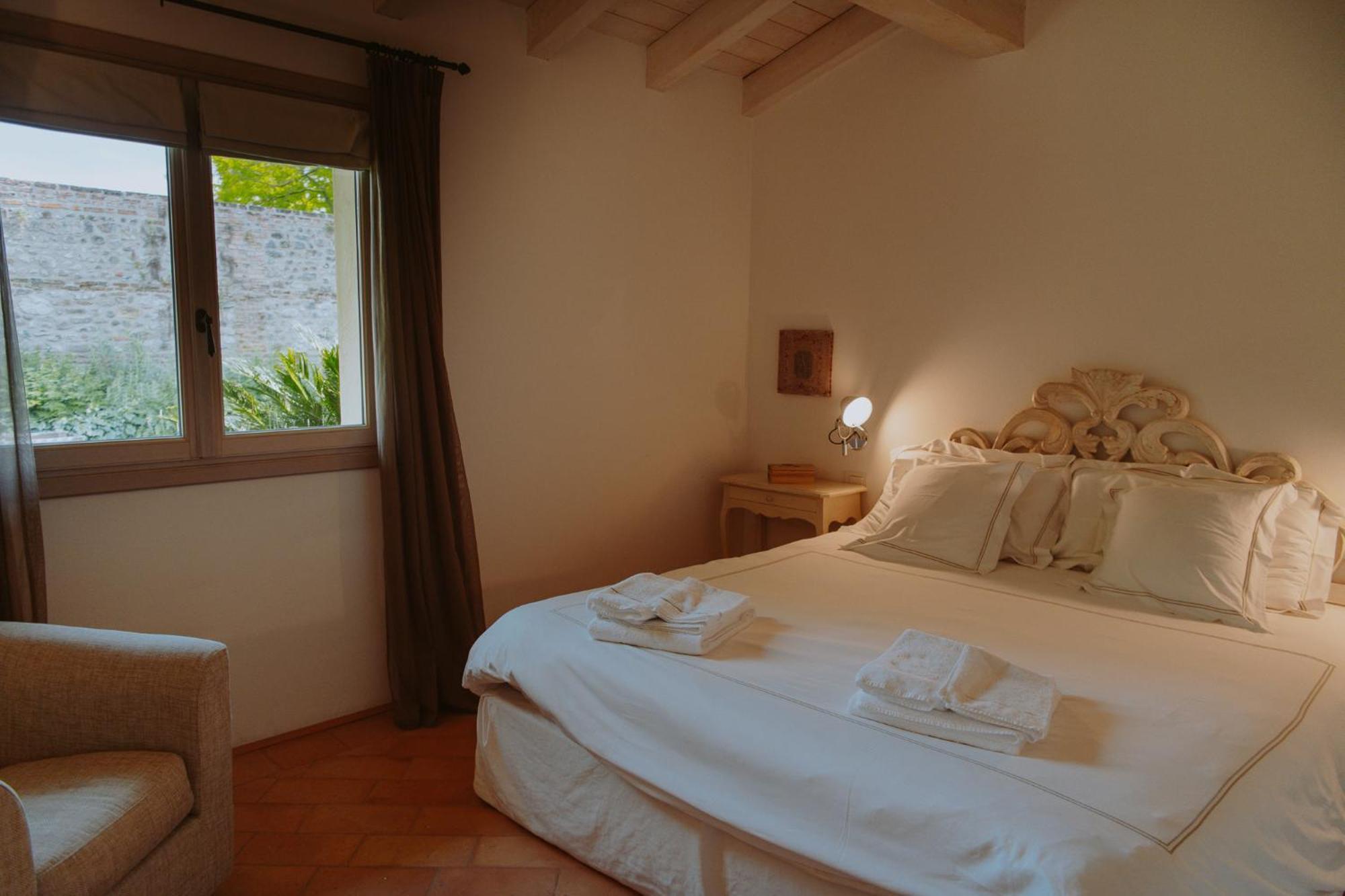 Relais De Charme Le Videlle Guest House Raffa Exterior photo