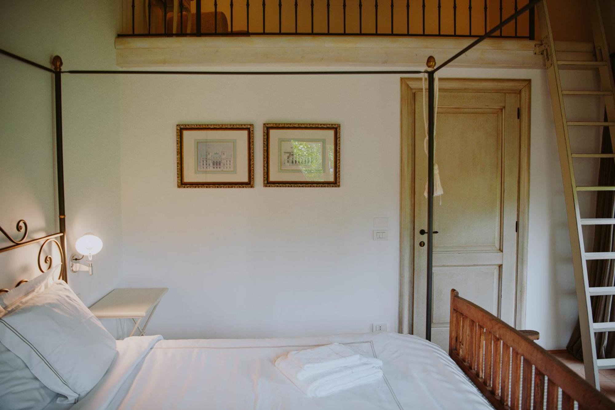 Relais De Charme Le Videlle Guest House Raffa Exterior photo